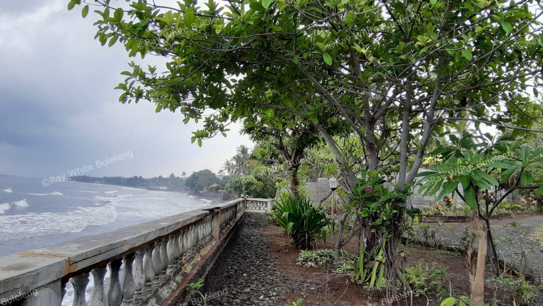 Beachfront Land at Kubutambahan