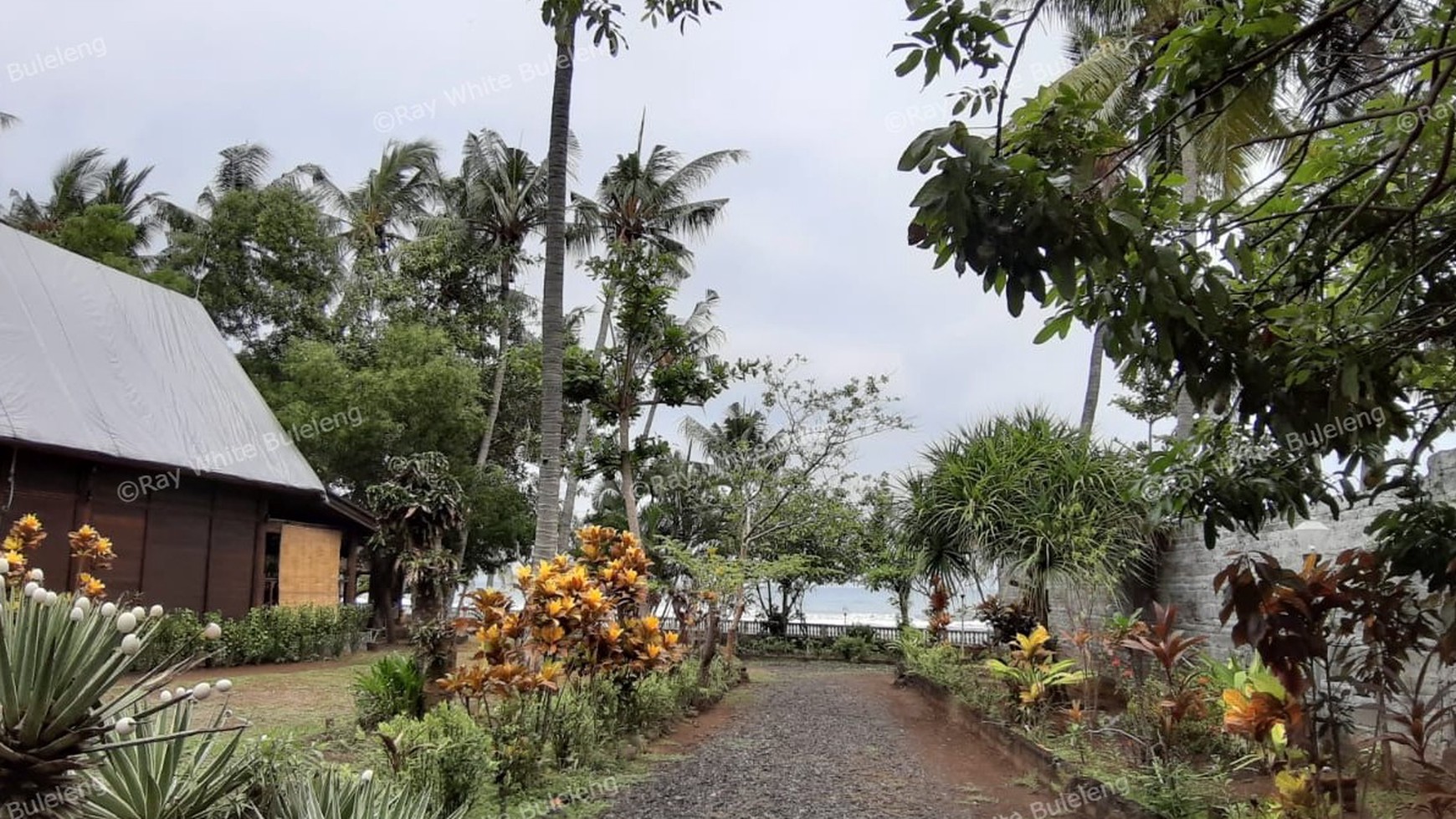 Beachfront Land at Kubutambahan