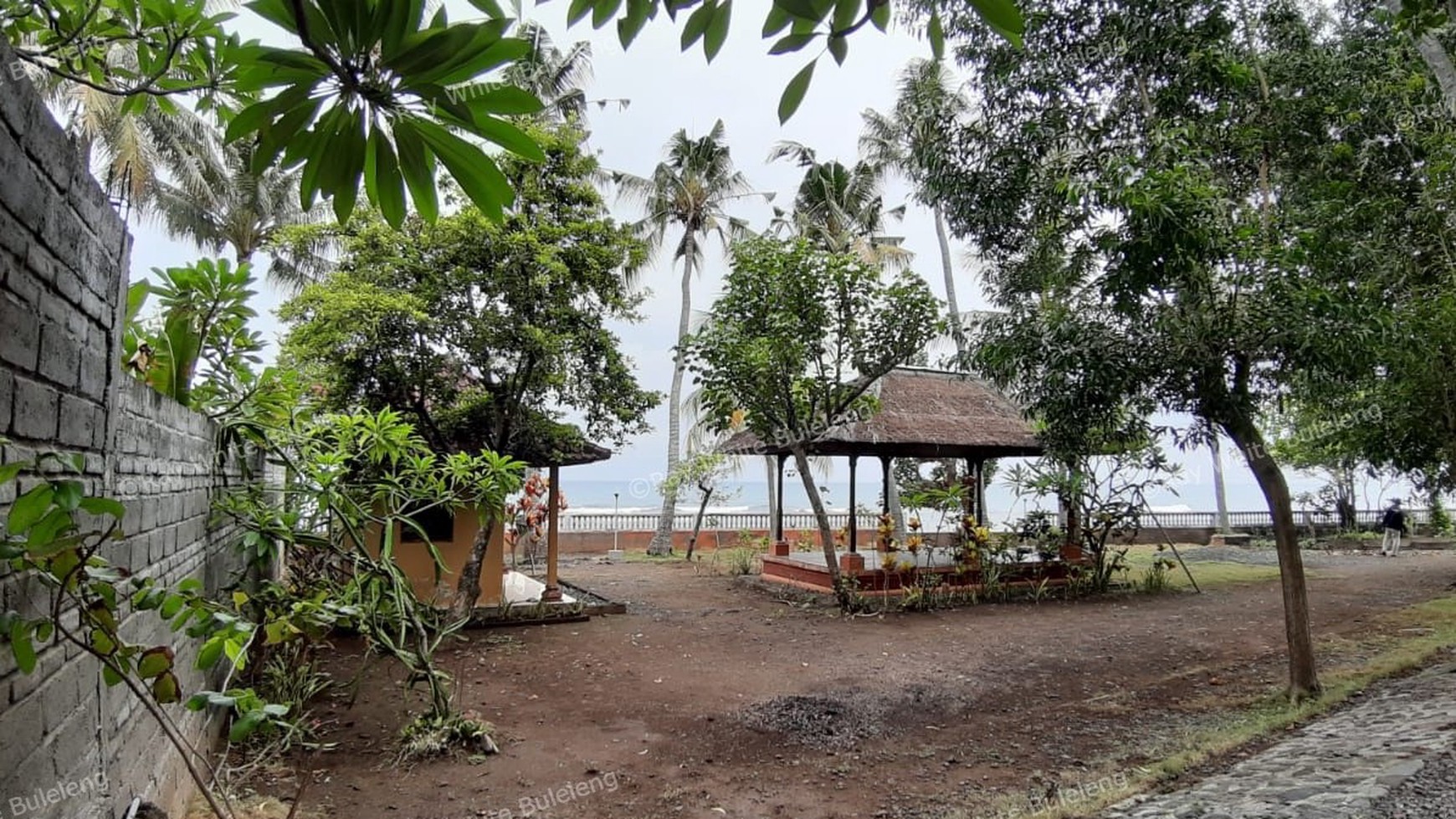 Beachfront Land at Kubutambahan