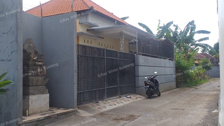 3 BEDROOMS HOUSE IN LOVINA AREA