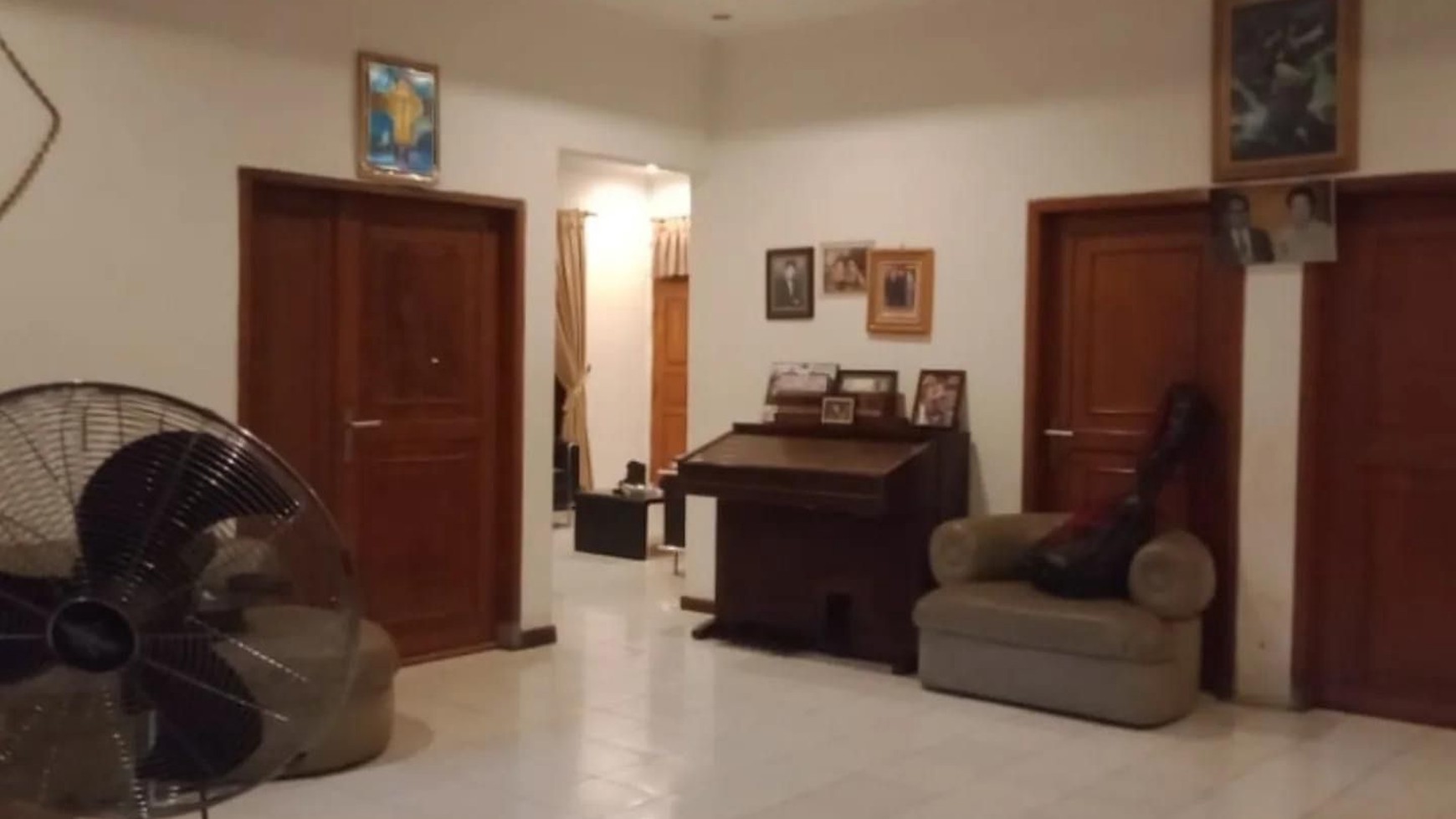 DIJUAL Rumah Siap Huni di Lokasi Strategis Pengadegan Jakarta Selatan