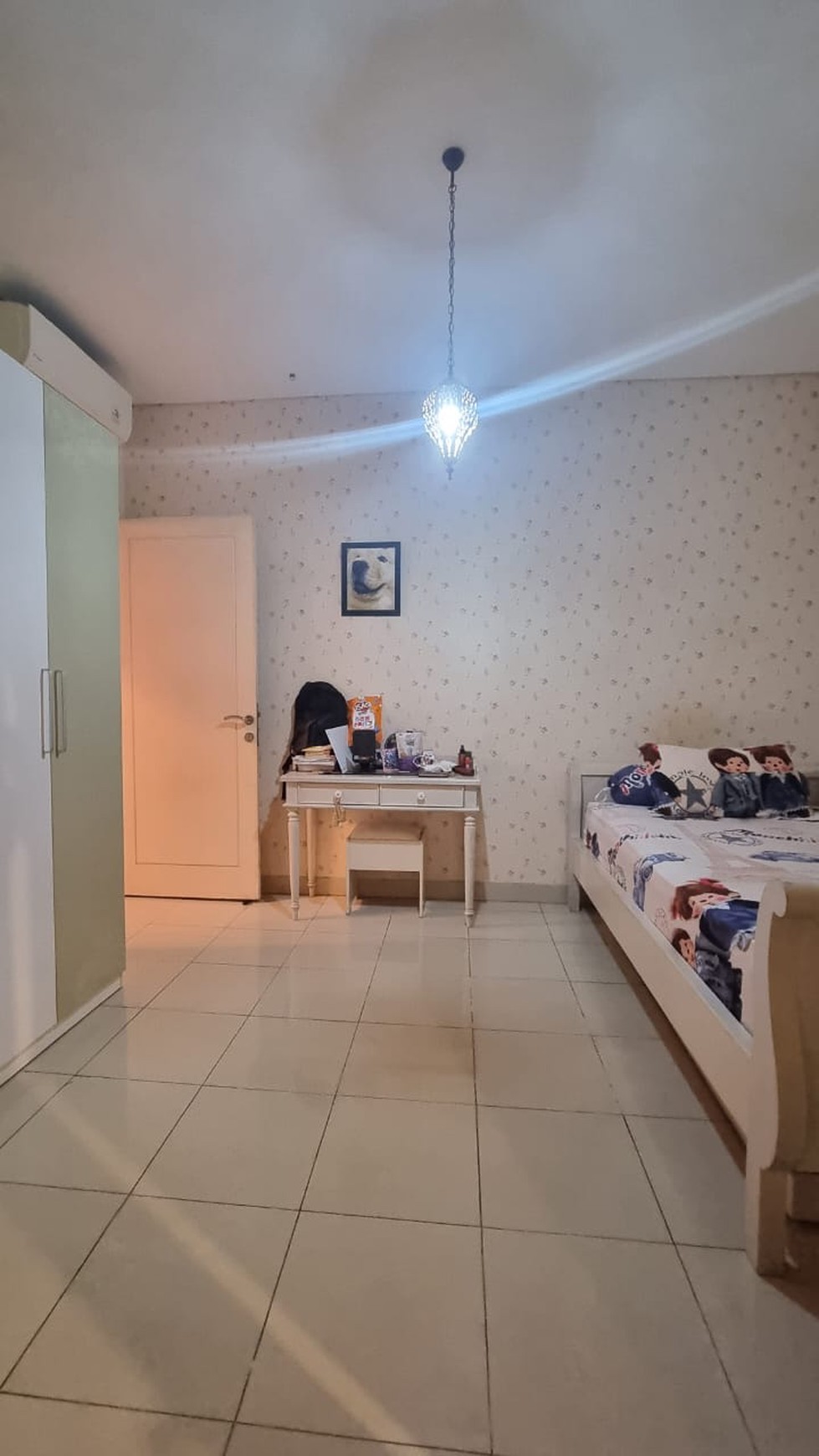 Rumah Mewah 2½ Lantai Luas Siap Huni dengan Hunian Asri @Sektor 7