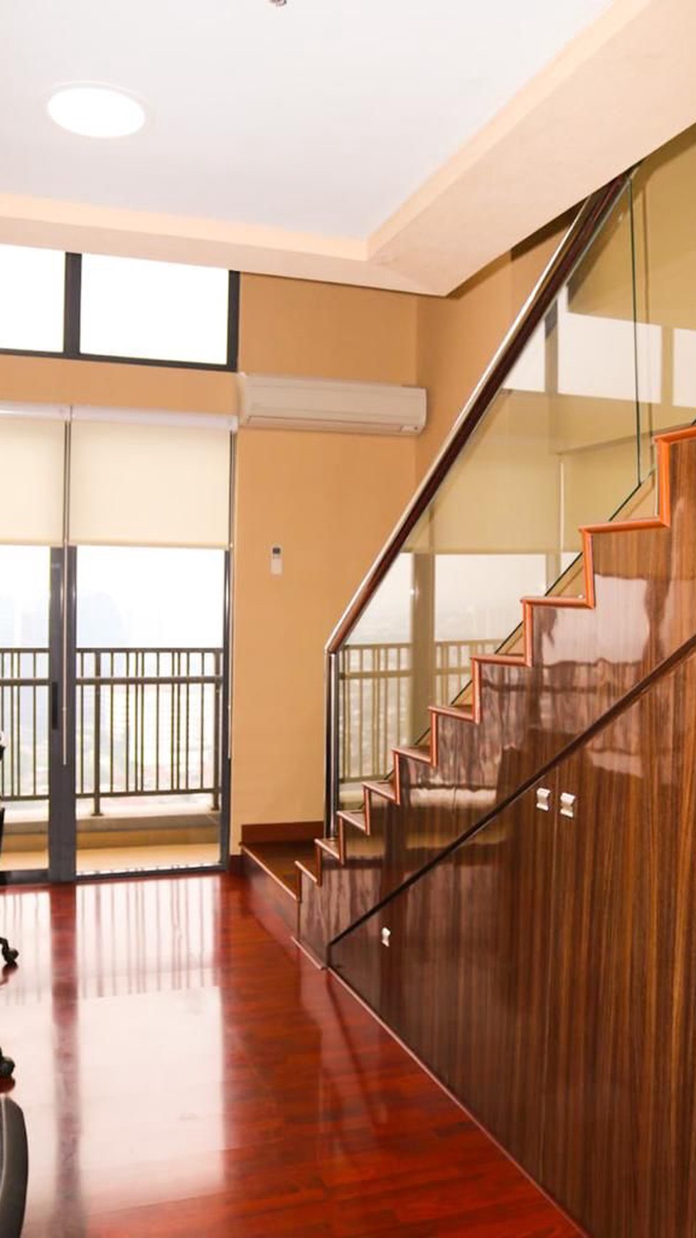 JUAL DAN SEWA UNIT DI SOHO BUILDING FULL FURNISH