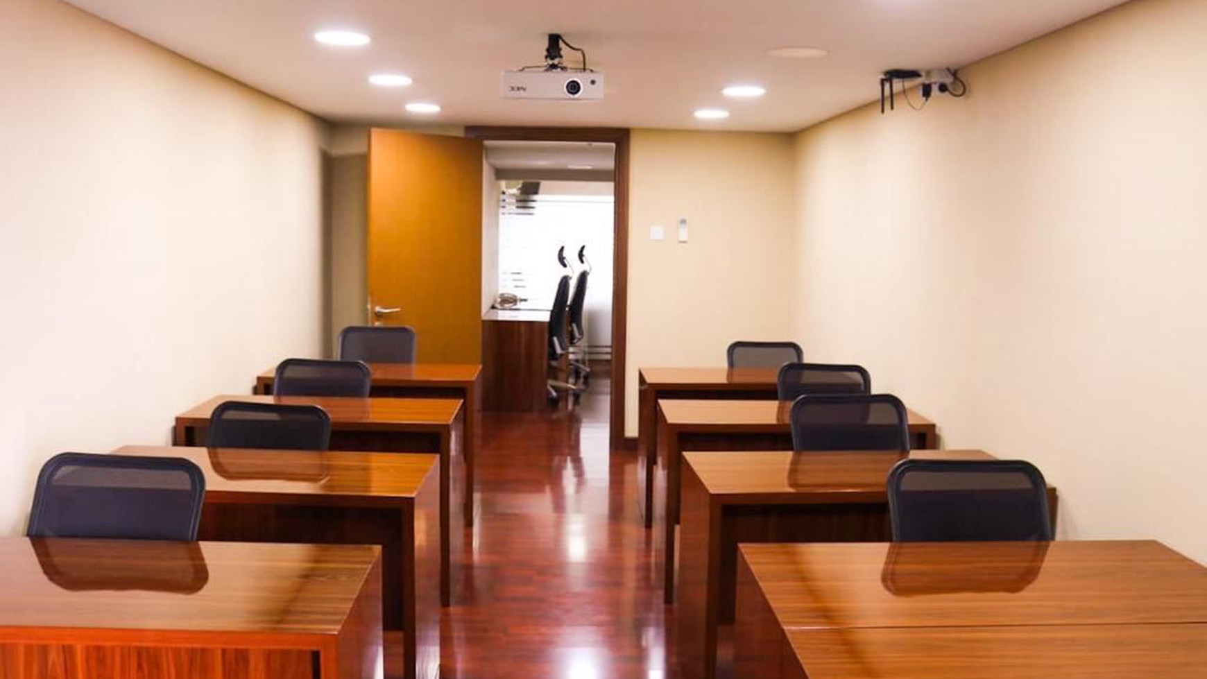 JUAL DAN SEWA UNIT DI SOHO BUILDING FULL FURNISH