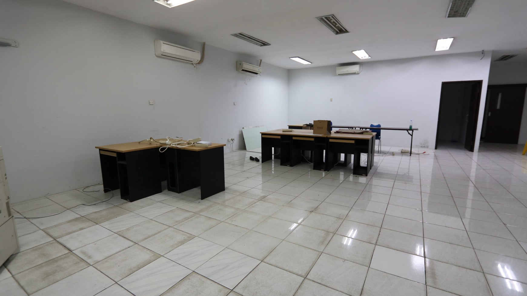 GUDANG DI BIZPARK 1 PULOGADUNG YANG STRATEGIS, HARGA TERBAIK.