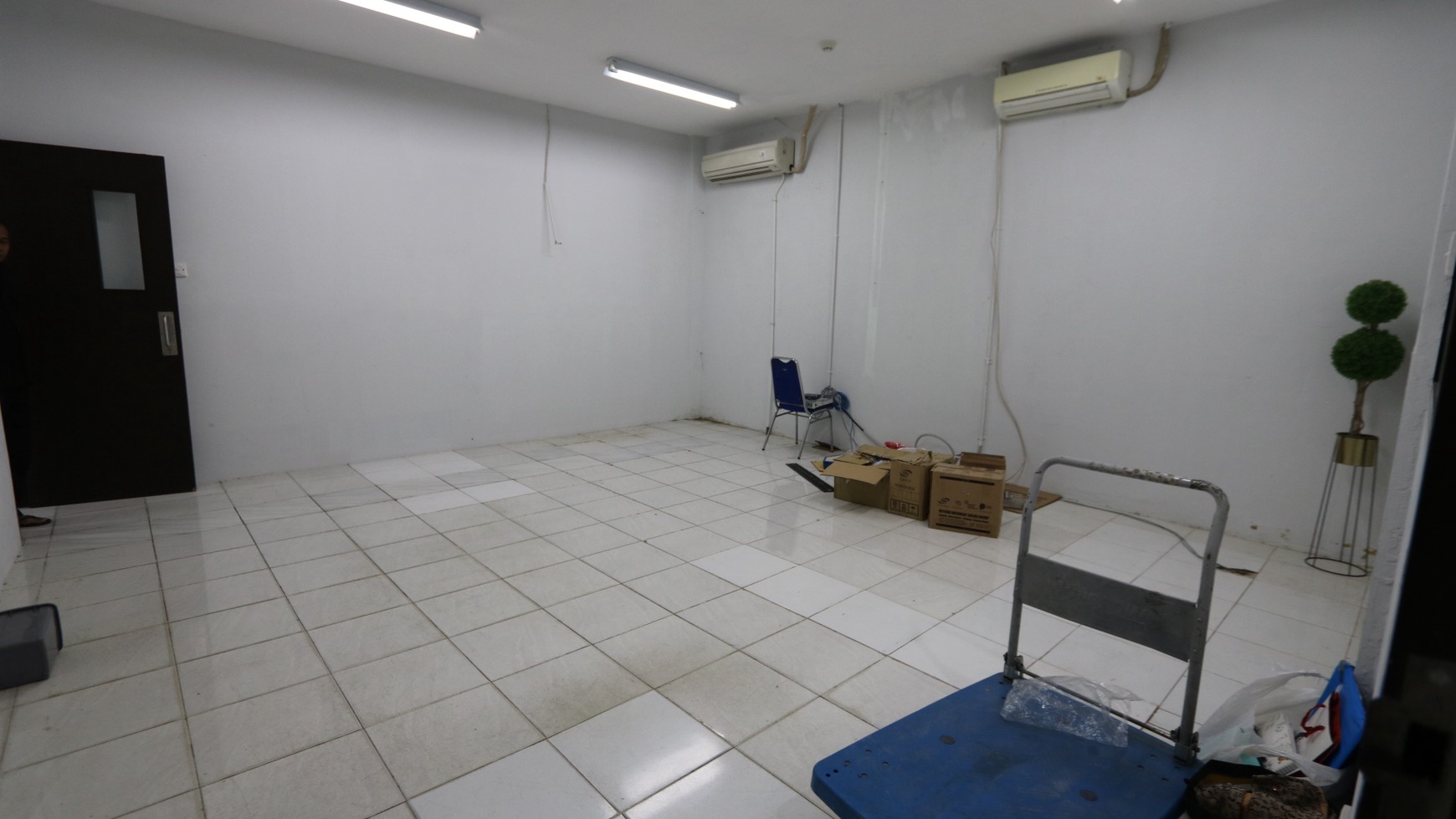 GUDANG DI BIZPARK 1 PULOGADUNG YANG STRATEGIS, HARGA TERBAIK.