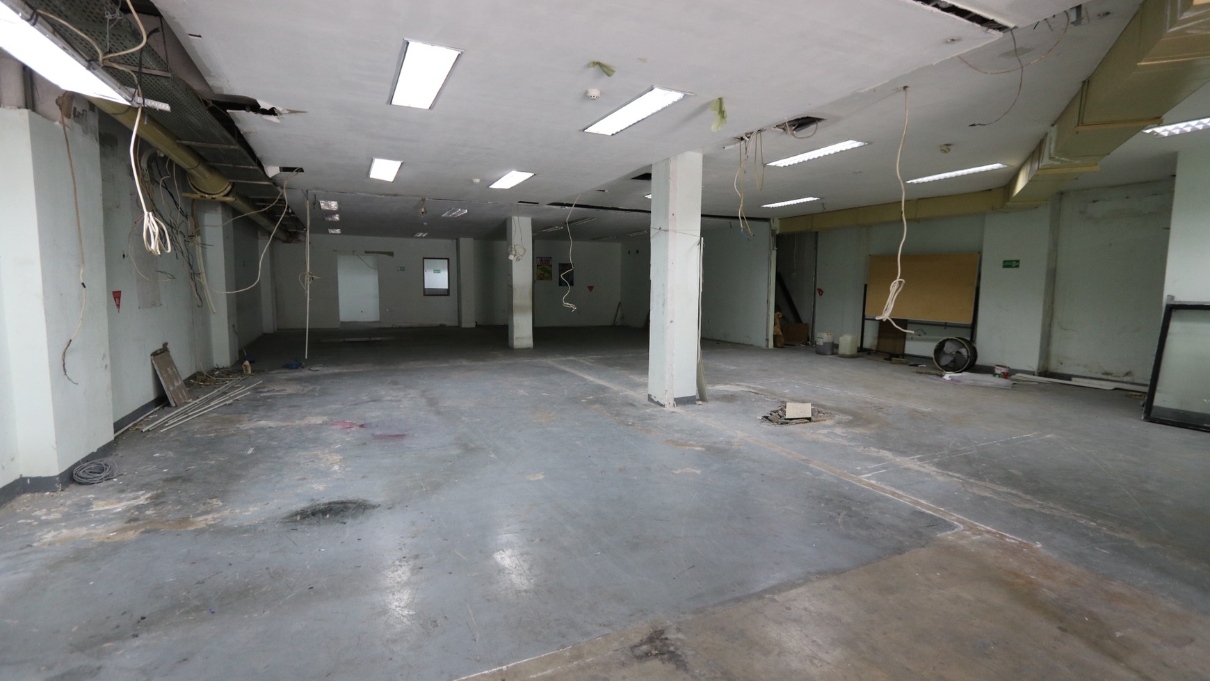 GUDANG DI BIZPARK 1 PULOGADUNG YANG STRATEGIS, HARGA TERBAIK.