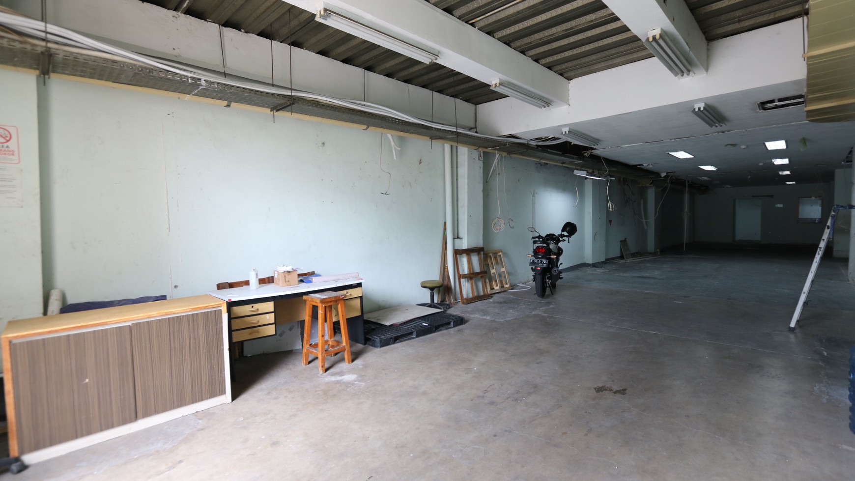 GUDANG DI BIZPARK 1 PULOGADUNG YANG STRATEGIS, HARGA TERBAIK.