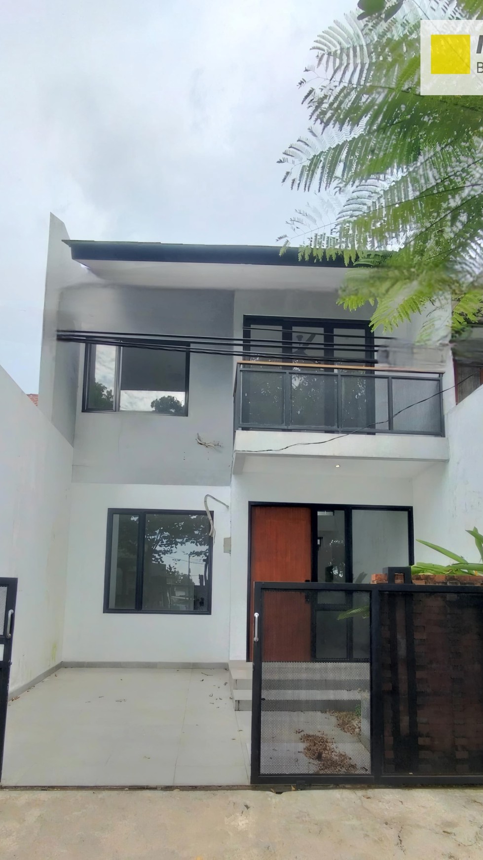 Rumah Minimalis modern di Kencana Loka, 24 jam security