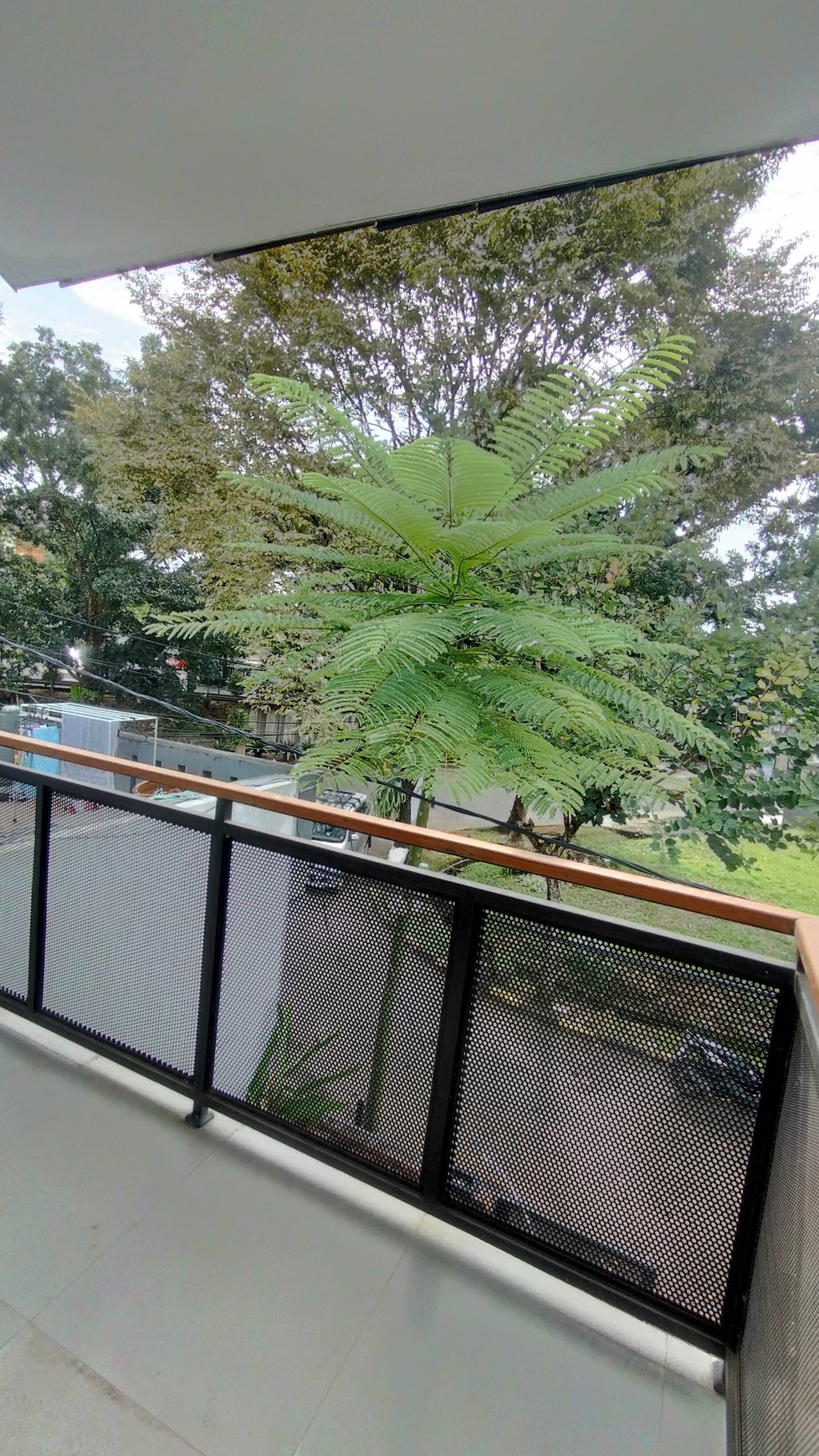 Rumah Minimalis modern di Kencana Loka, 24 jam security