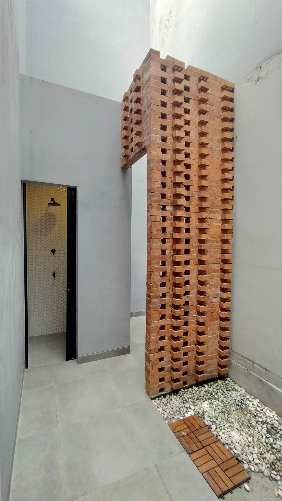 Rumah Minimalis modern di Kencana Loka, 24 jam security