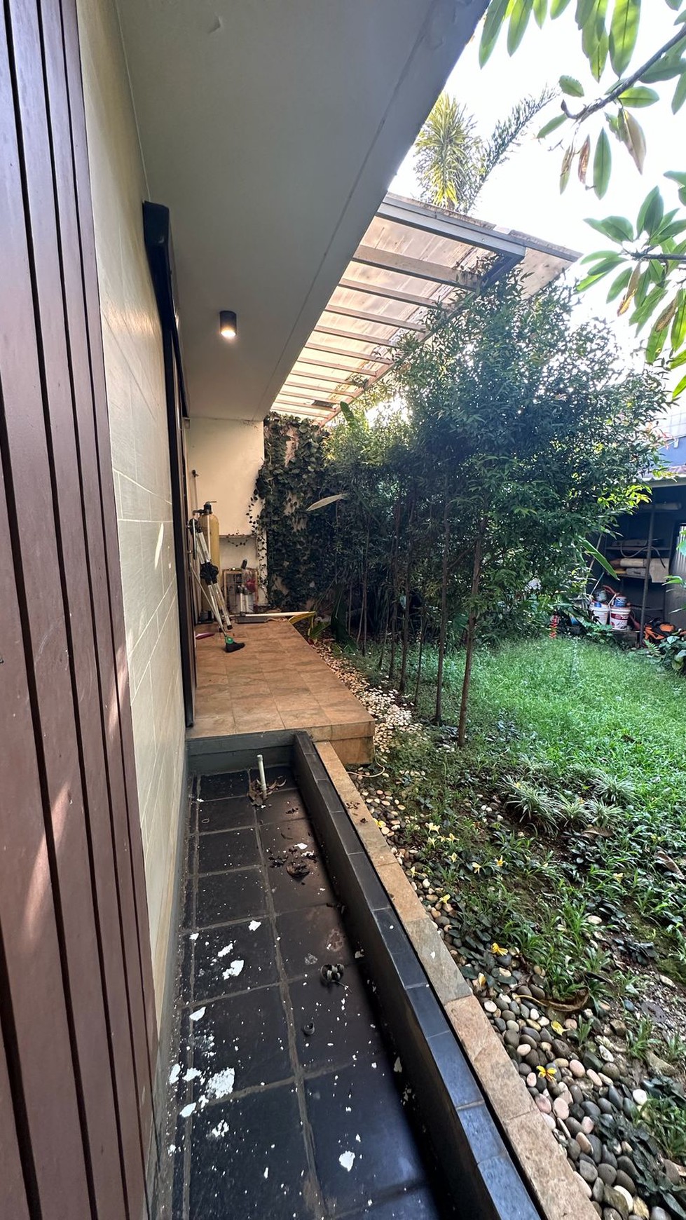 Rumah Siap Huni dengan Hunian Nyaman dan Asri di Bintaro Park