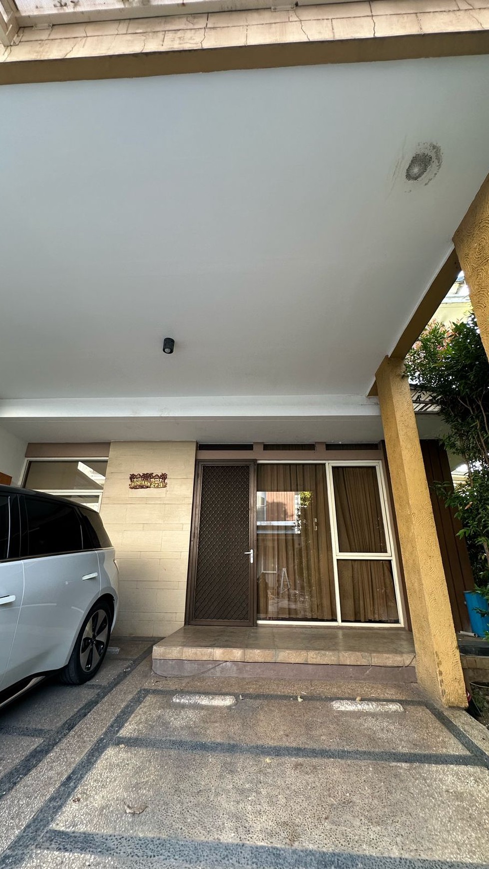 Rumah Siap Huni dengan Hunian Nyaman dan Asri di Bintaro Park