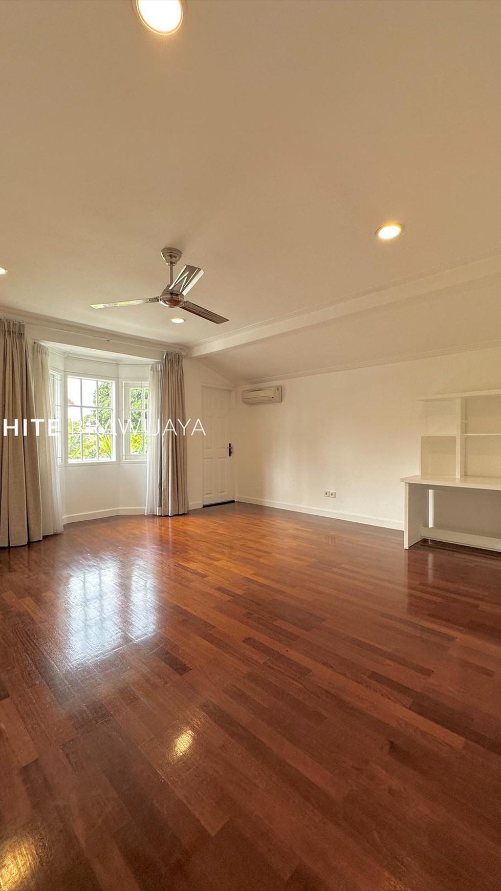 Townhouse American Modern Minimalist Kemang Area