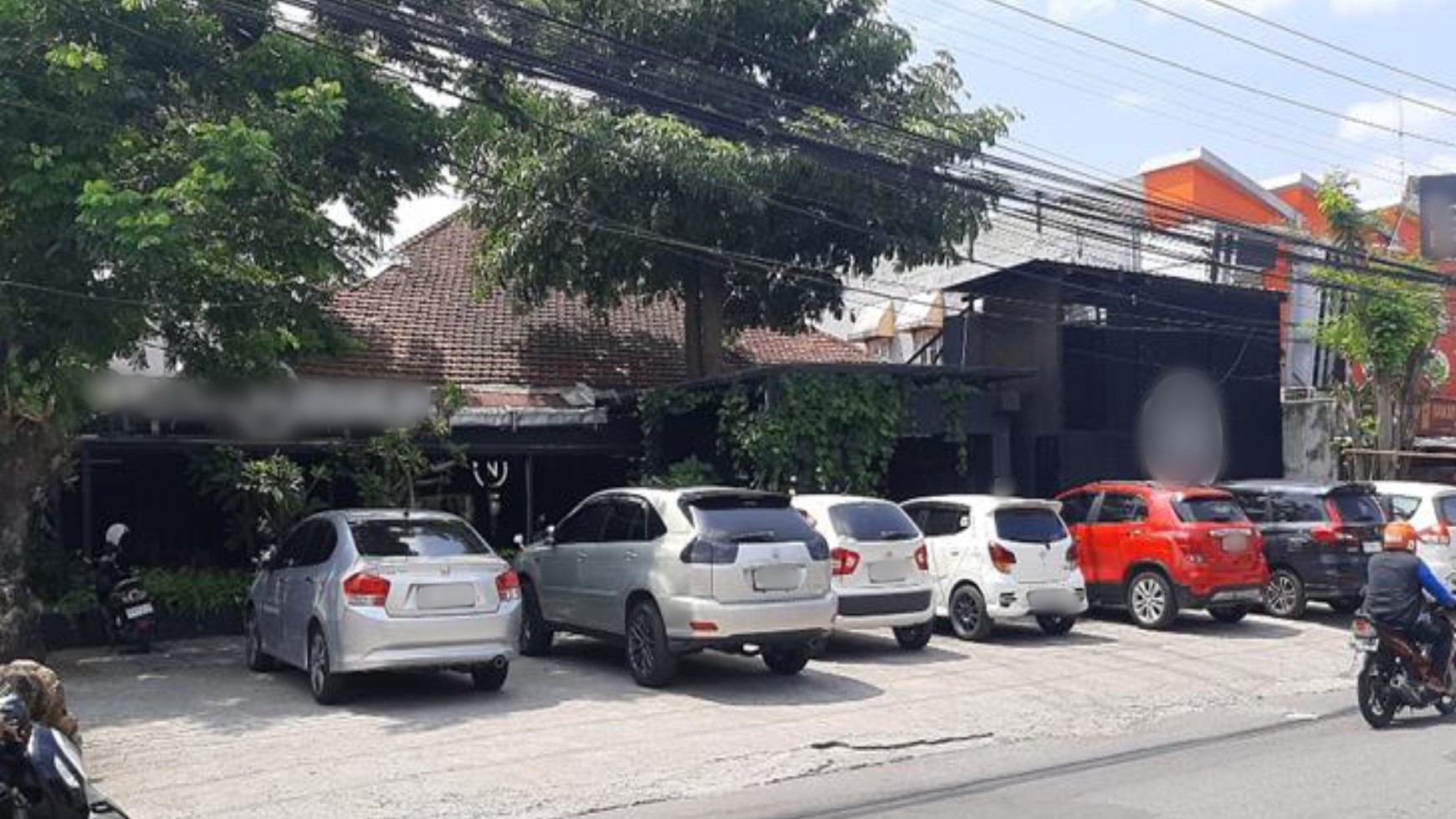 Rumah Lokasi Strategis di Demangan Baru Depok Sleman