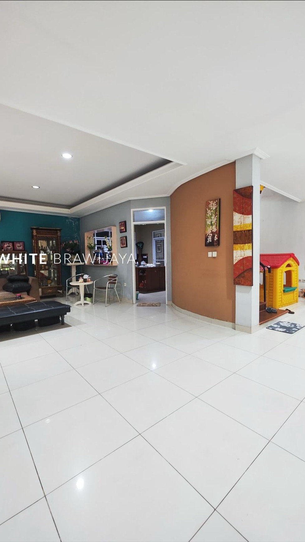 Rumah Bebas Banjir One Gate System Area Kemang