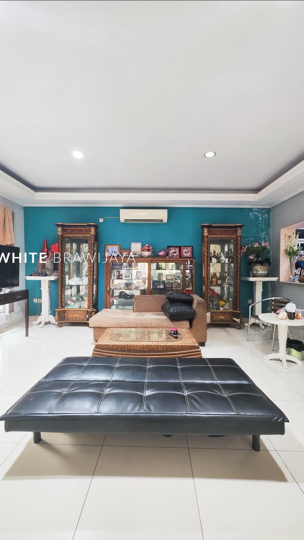 Rumah Bebas Banjir One Gate System Area Kemang