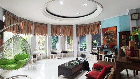 Rumah Bebas Banjir One Gate System Area Kemang