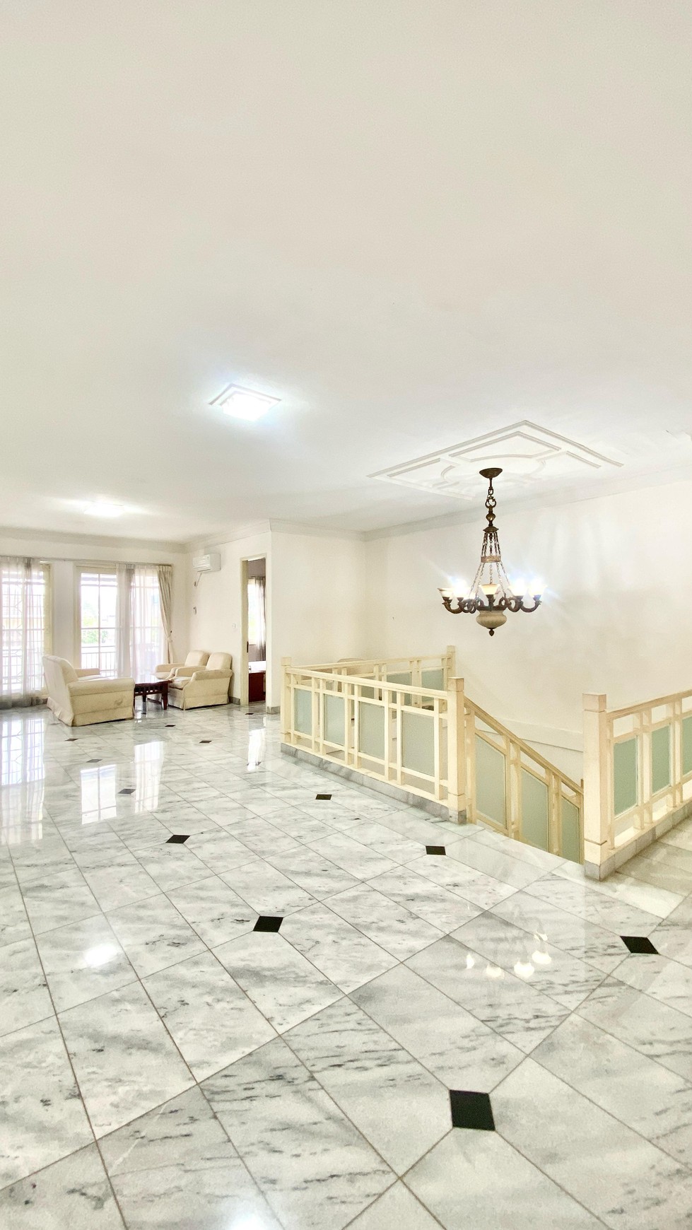 Rumah Siap Huni Lingkungan Tenang Area Kemang