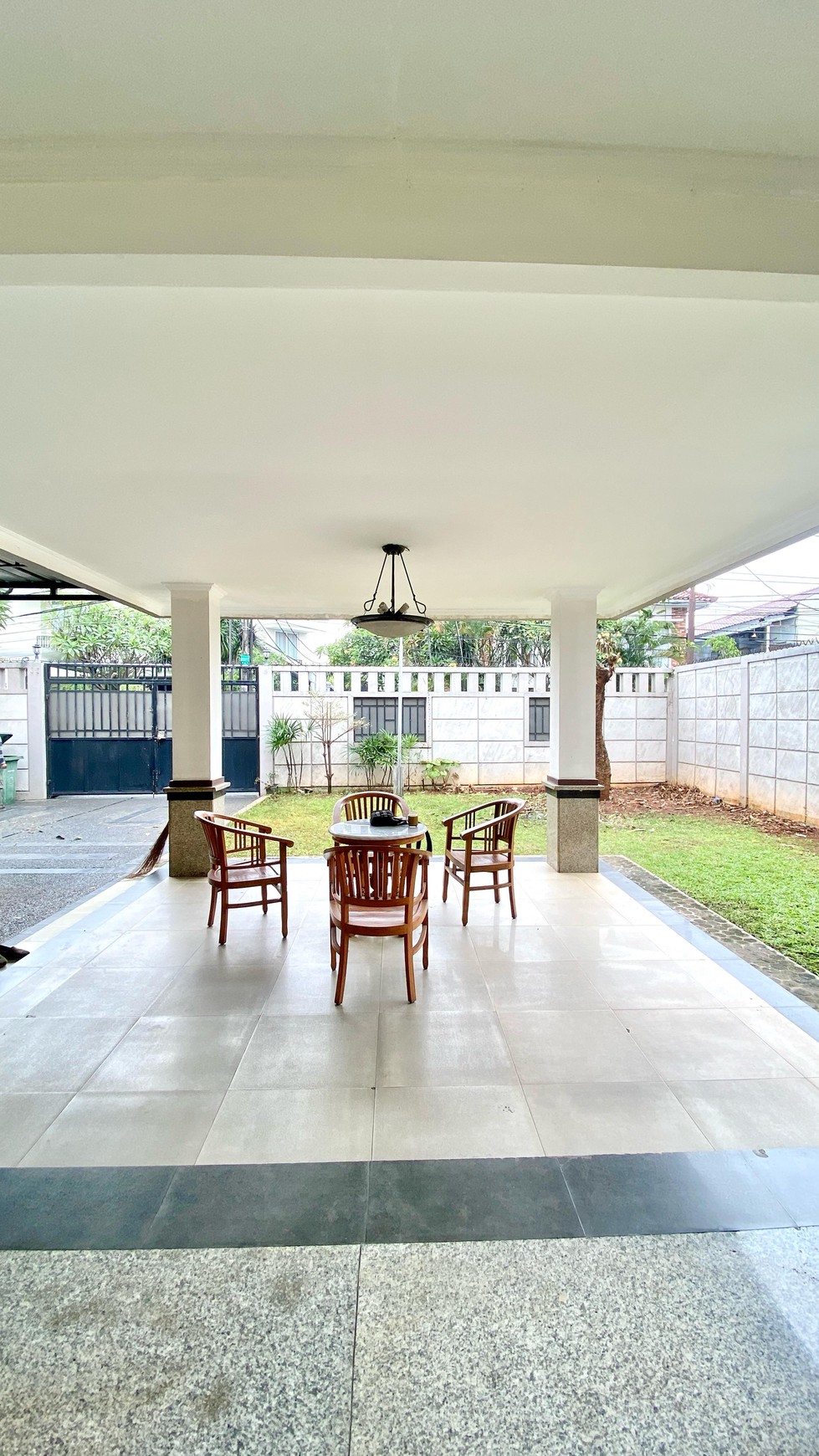 Rumah Siap Huni Lingkungan Tenang Area Kemang