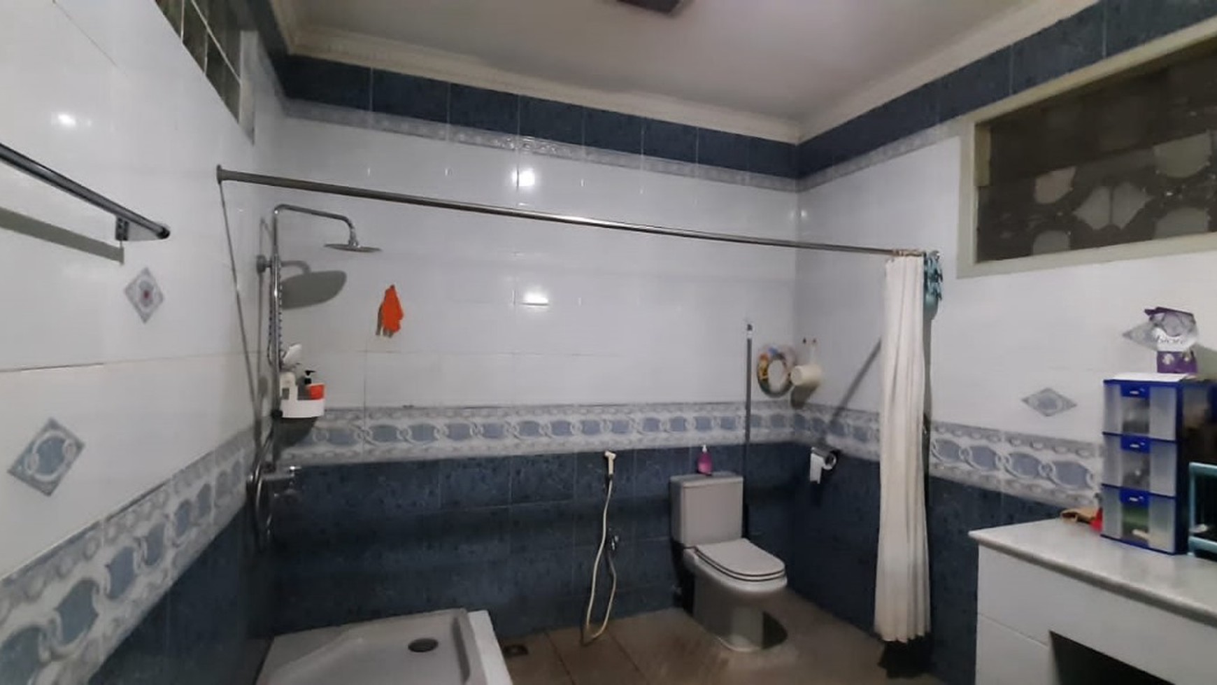 Rumah Luas 2 Lantai di Villa Bintaro Indah. Dekat Stasiun Sudimara