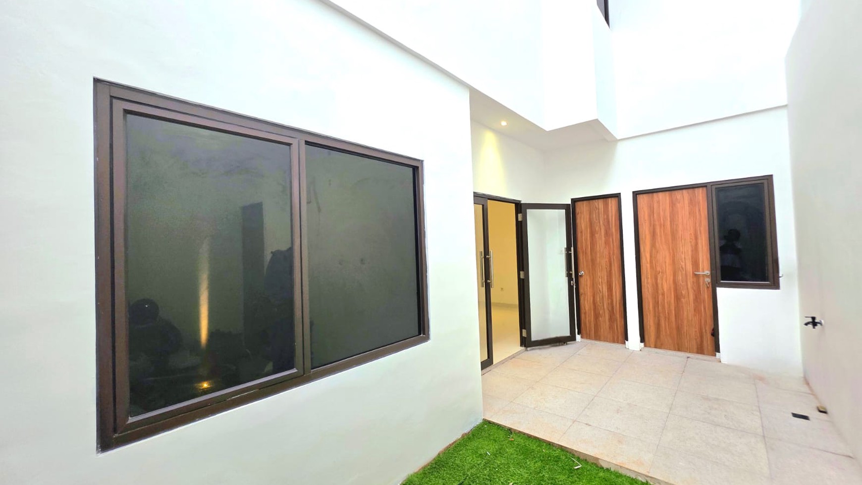 Di jual Cepat!! Rumah Siap Huni dengan Hunian Nyaman dan Asri