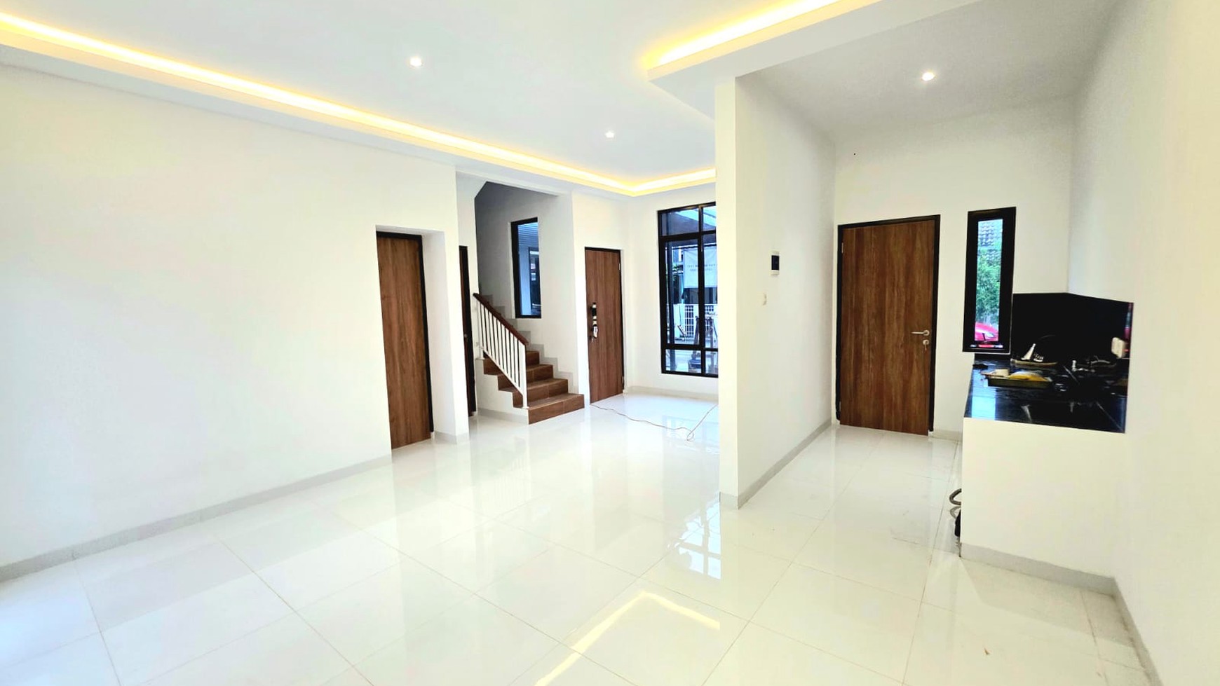 Di jual Cepat!! Rumah Siap Huni dengan Hunian Nyaman dan Asri