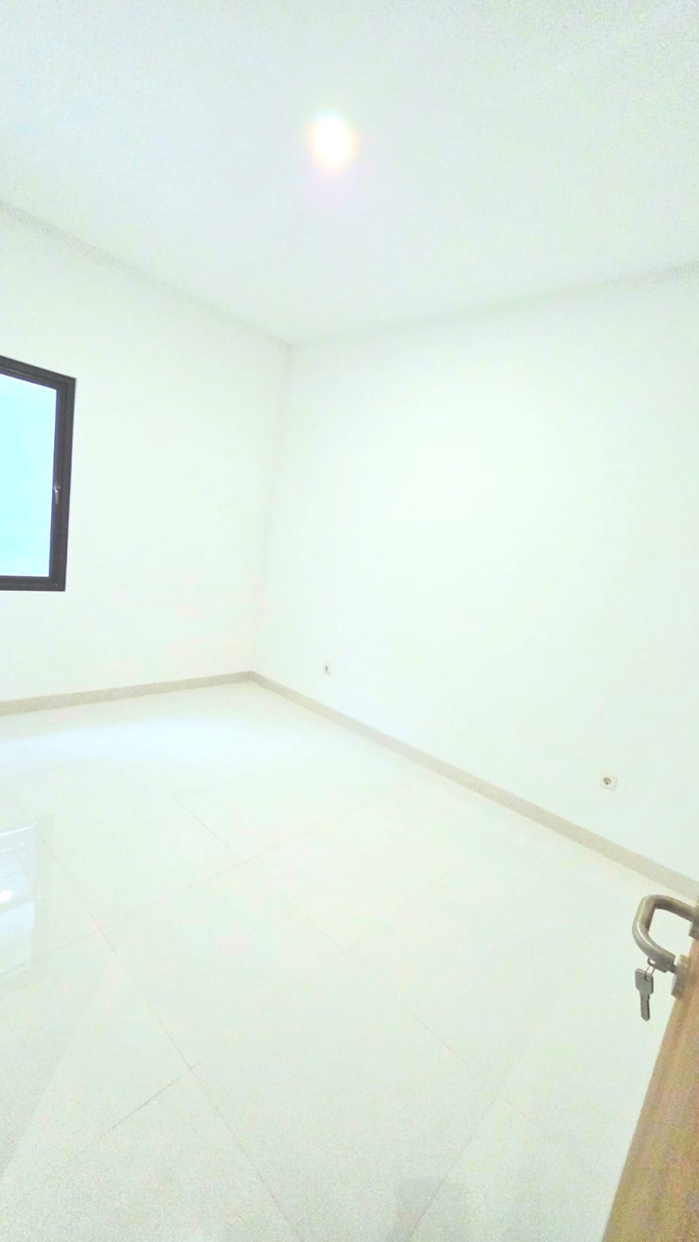 Di jual Cepat!! Rumah Siap Huni dengan Hunian Nyaman dan Asri