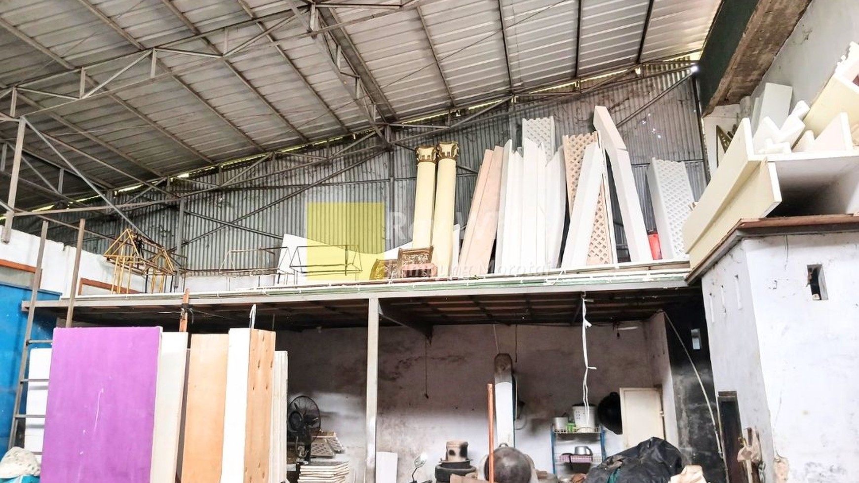 di jual rumah dan gudang natar