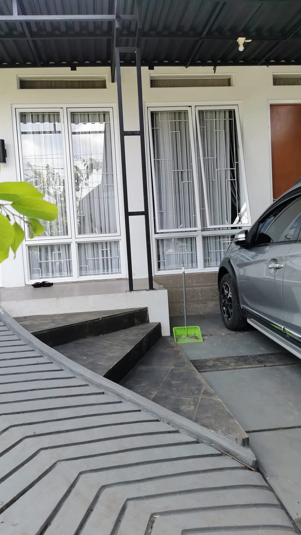 Turun Harga Fully Furnished, Bebas Banjir Siap Huni di Pondok Kacang Timur, Pondok Aren, Tangerang Selatan.