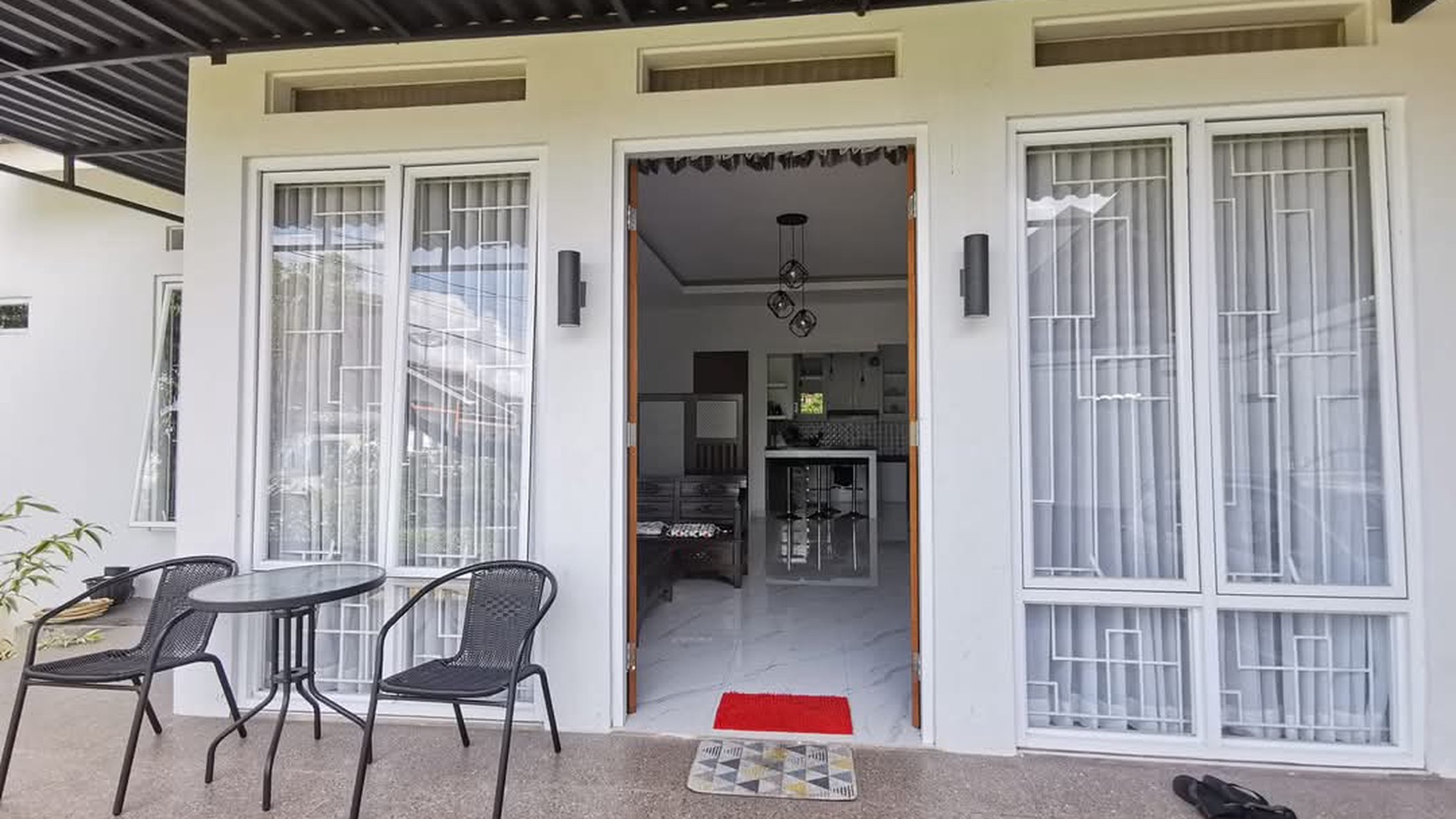 Turun Harga Fully Furnished, Bebas Banjir Siap Huni di Pondok Kacang Timur, Pondok Aren, Tangerang Selatan.