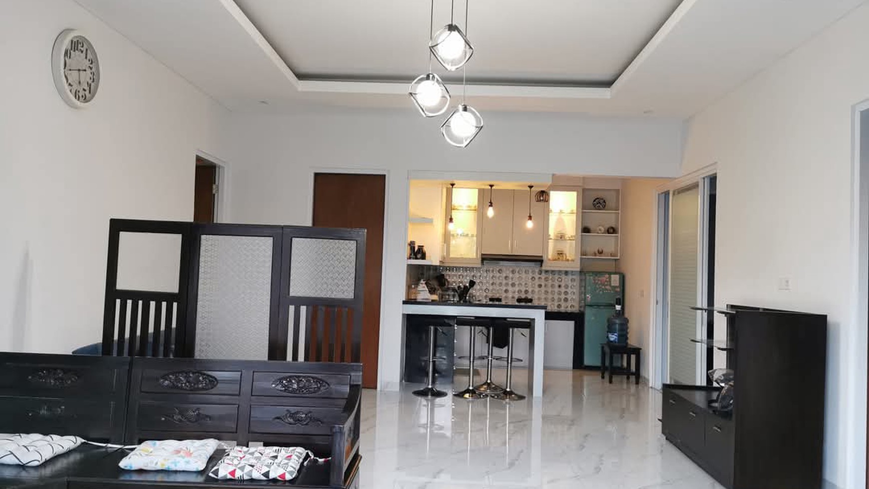 Turun Harga Fully Furnished, Bebas Banjir Siap Huni di Pondok Kacang Timur, Pondok Aren, Tangerang Selatan.