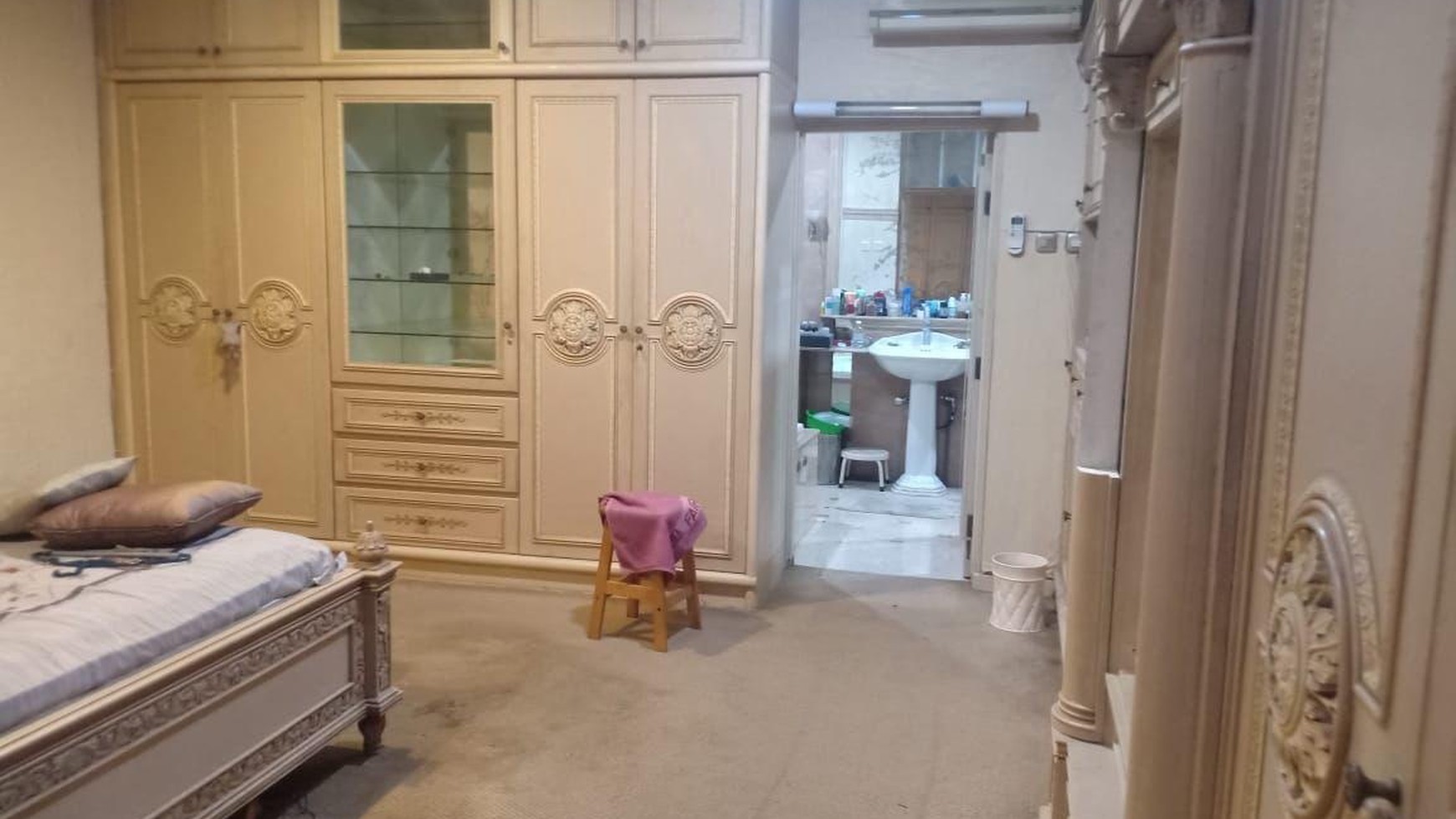 Rumah Keluarga Mewah di Lokasi Strategis - Karang Asem Raya, Mega Kuningan