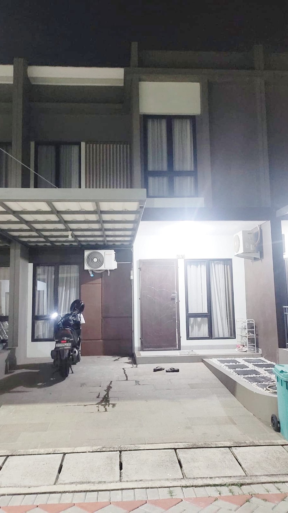 Pasar kemis Suvarna Abazia Tangerang Banten Dijual cepat strategis siap huni