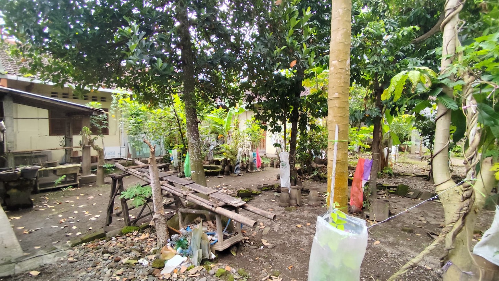 Tanah Dan Bangunan 942 Meter Persegi Lokasi Dekat Pasar Godean Sleman