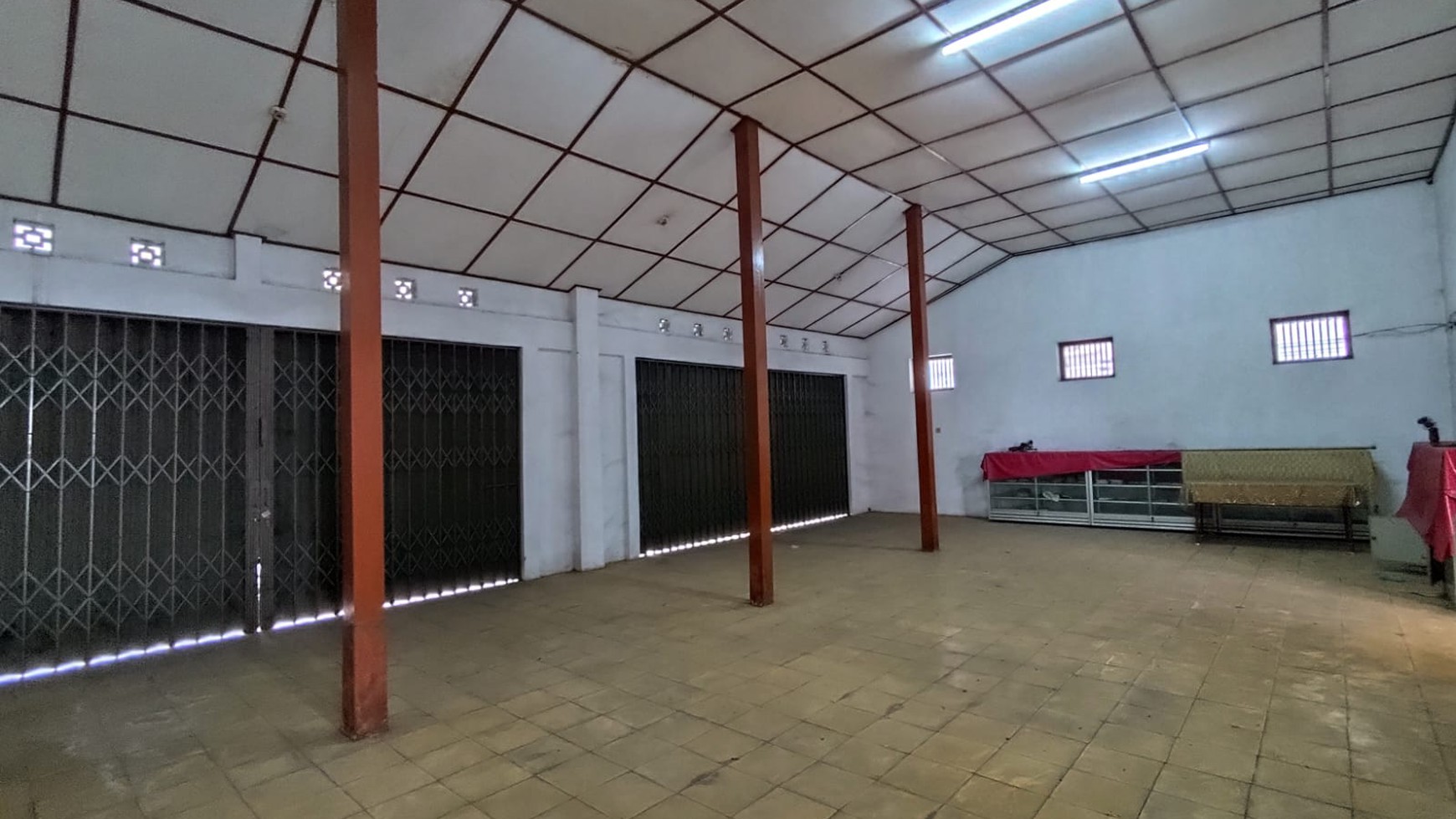 Tanah Dan Bangunan 942 Meter Persegi Lokasi Dekat Pasar Godean Sleman
