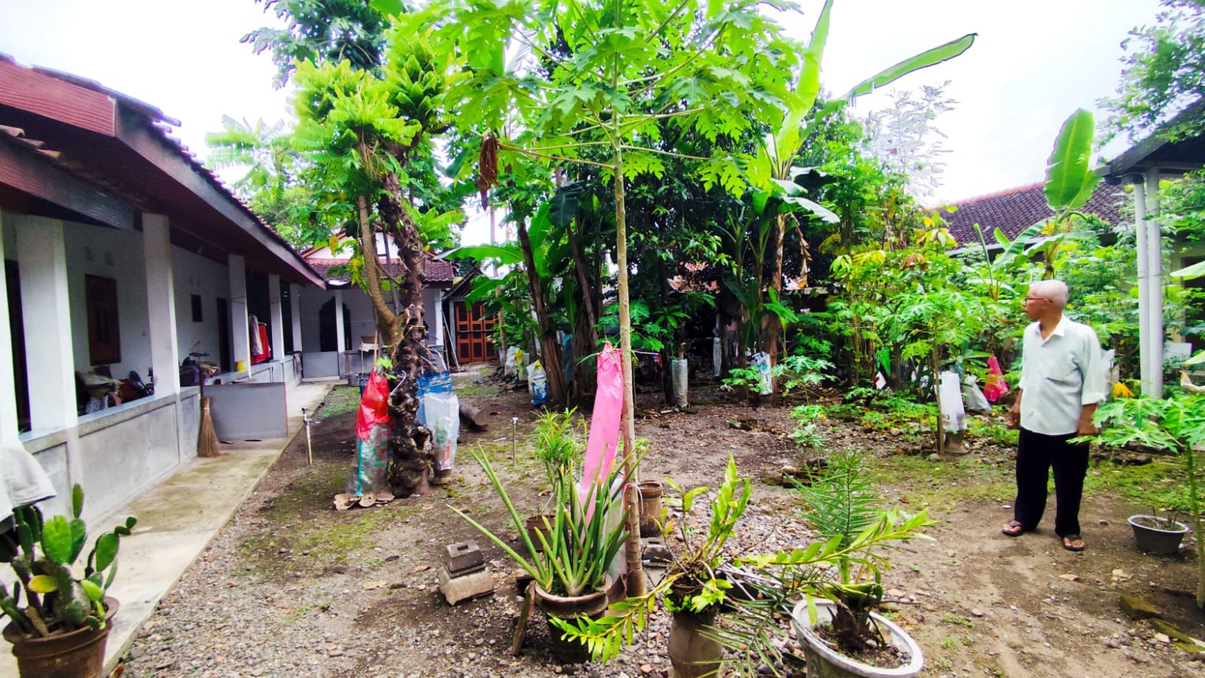 Tanah Dan Bangunan 942 Meter Persegi Lokasi Dekat Pasar Godean Sleman
