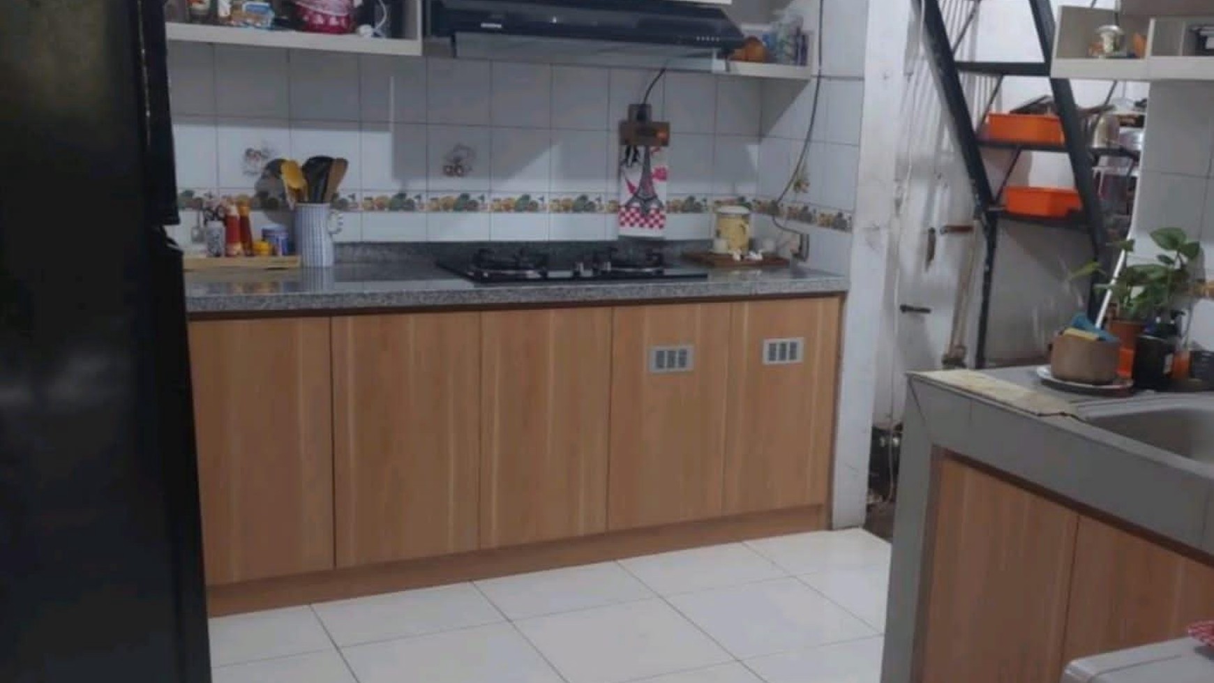 Di jual cepat rumah di Cirendeu