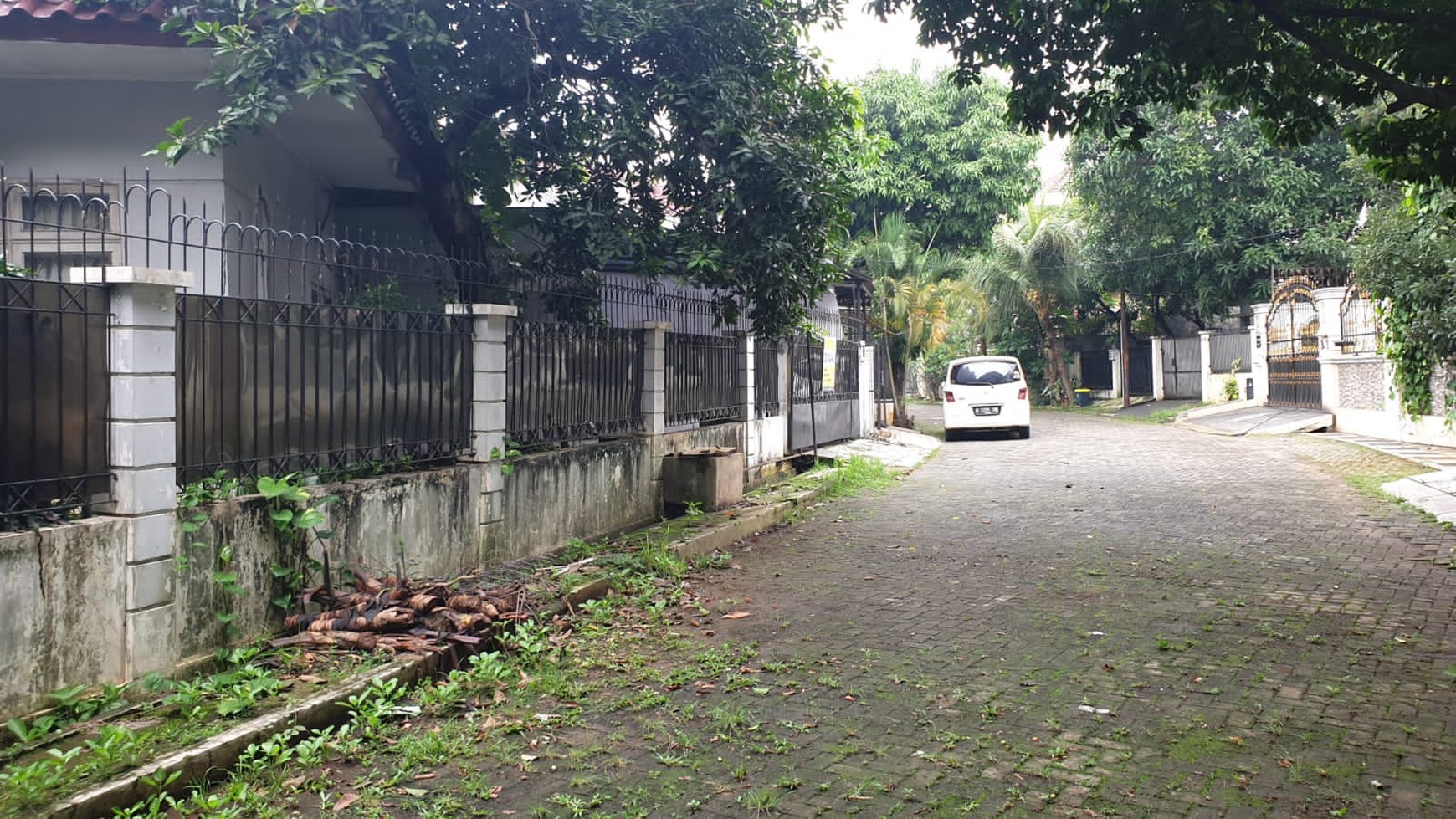 Di jual cepat rumah di Cirendeu
