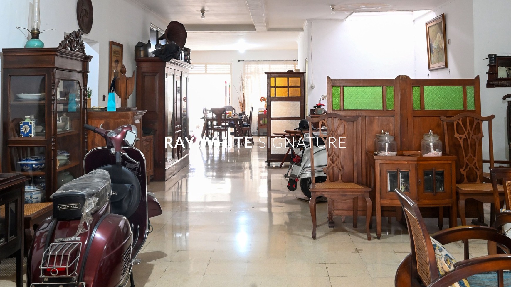 Rumah Lama Terawat di Jl Wijaya VII Lokasi Prime
