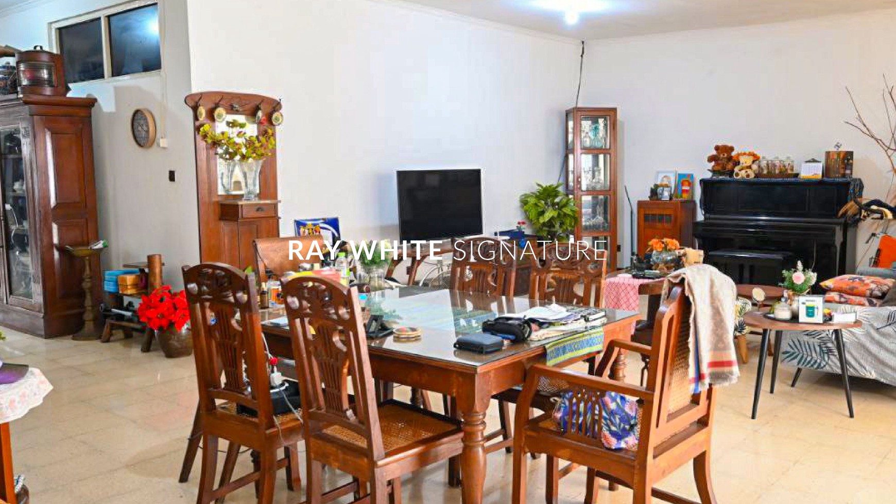 Rumah Lama Terawat di Jl Wijaya VII Lokasi Prime