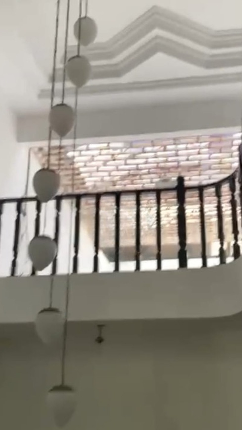 Dijual Rumah Besar dan Luas di Donokerto Surabaya dekat RS Adi Husada Kapasari dan ITC