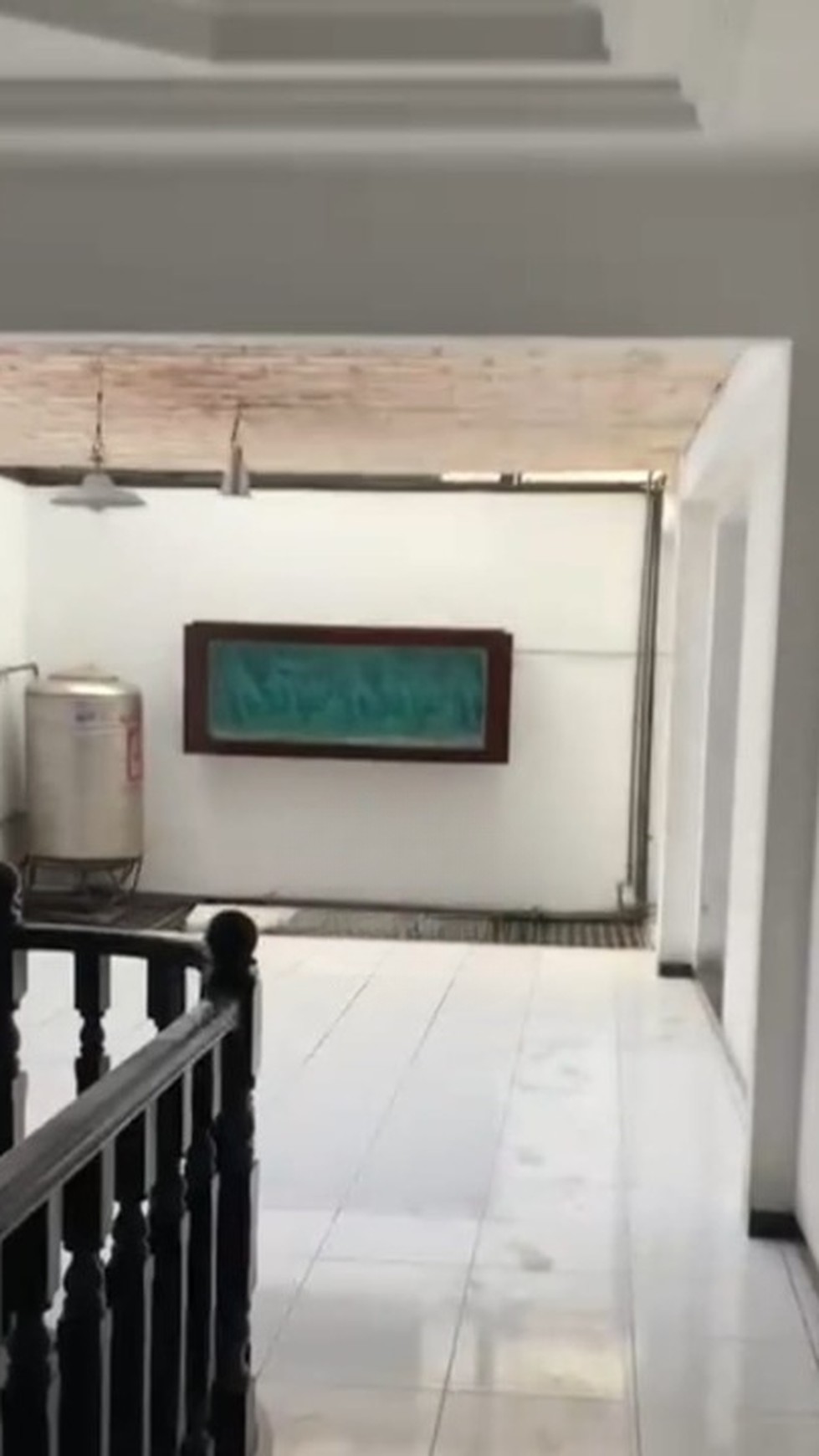 Dijual Rumah Besar dan Luas di Donokerto Surabaya dekat RS Adi Husada Kapasari dan ITC