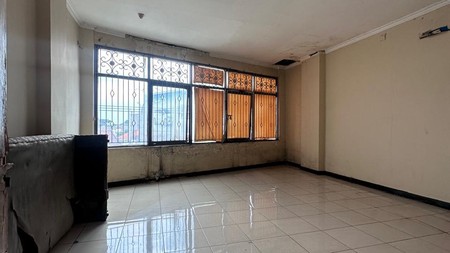 Rumah 3½ Siap Huni dengan Hunian Nyaman dan Asri di Serpong