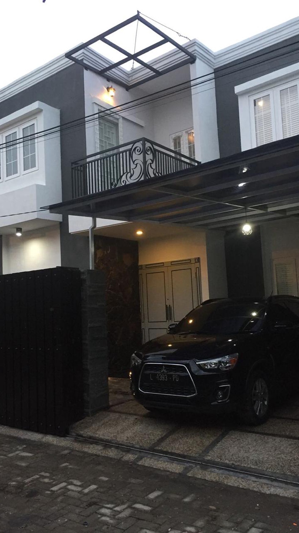 DIJUAL CEPAT RUMAH MODERN minimalis di Gading Indah Utara, dekat pantai Kenjeran, Surabaya Timur