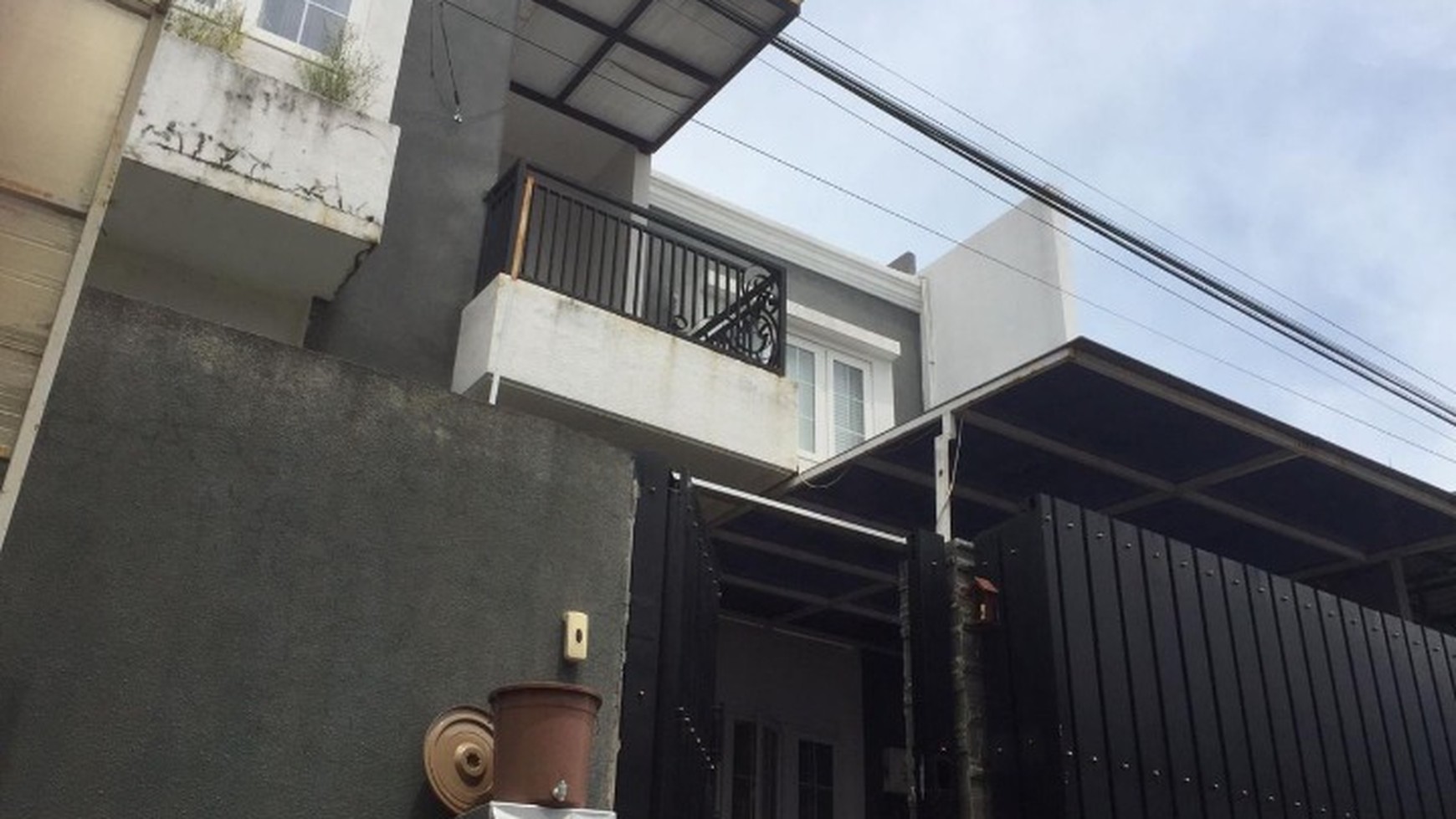 DIJUAL CEPAT RUMAH MODERN minimalis di Gading Indah Utara, dekat pantai Kenjeran, Surabaya Timur