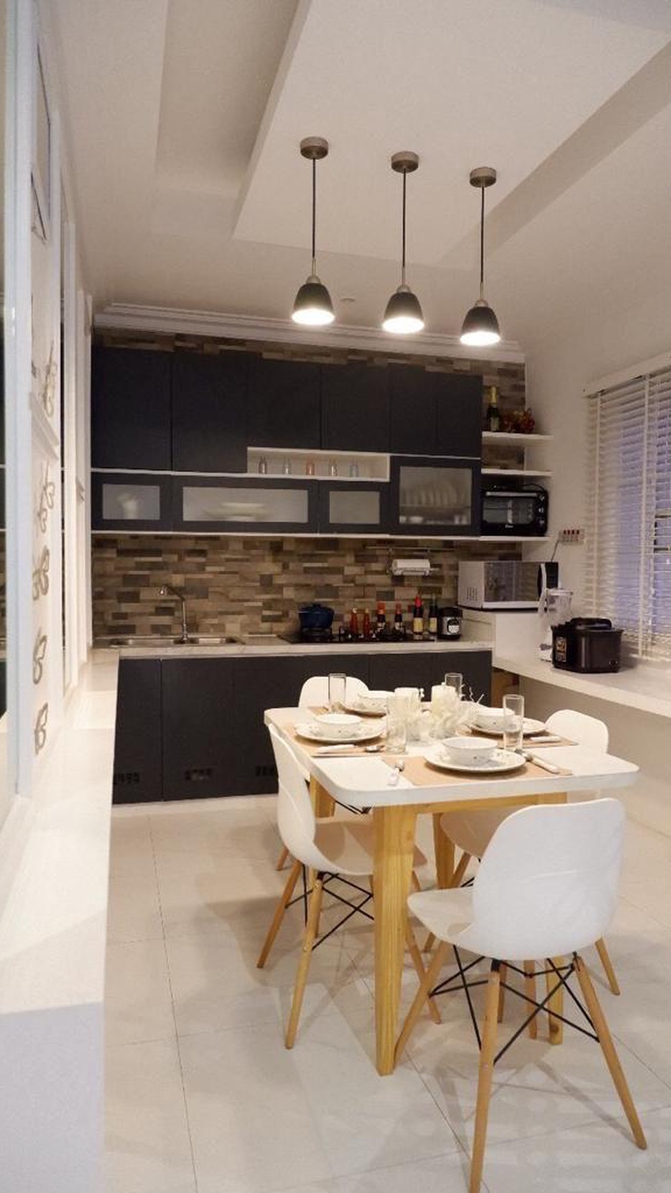 DIJUAL CEPAT RUMAH MODERN minimalis di Gading Indah Utara, dekat pantai Kenjeran, Surabaya Timur