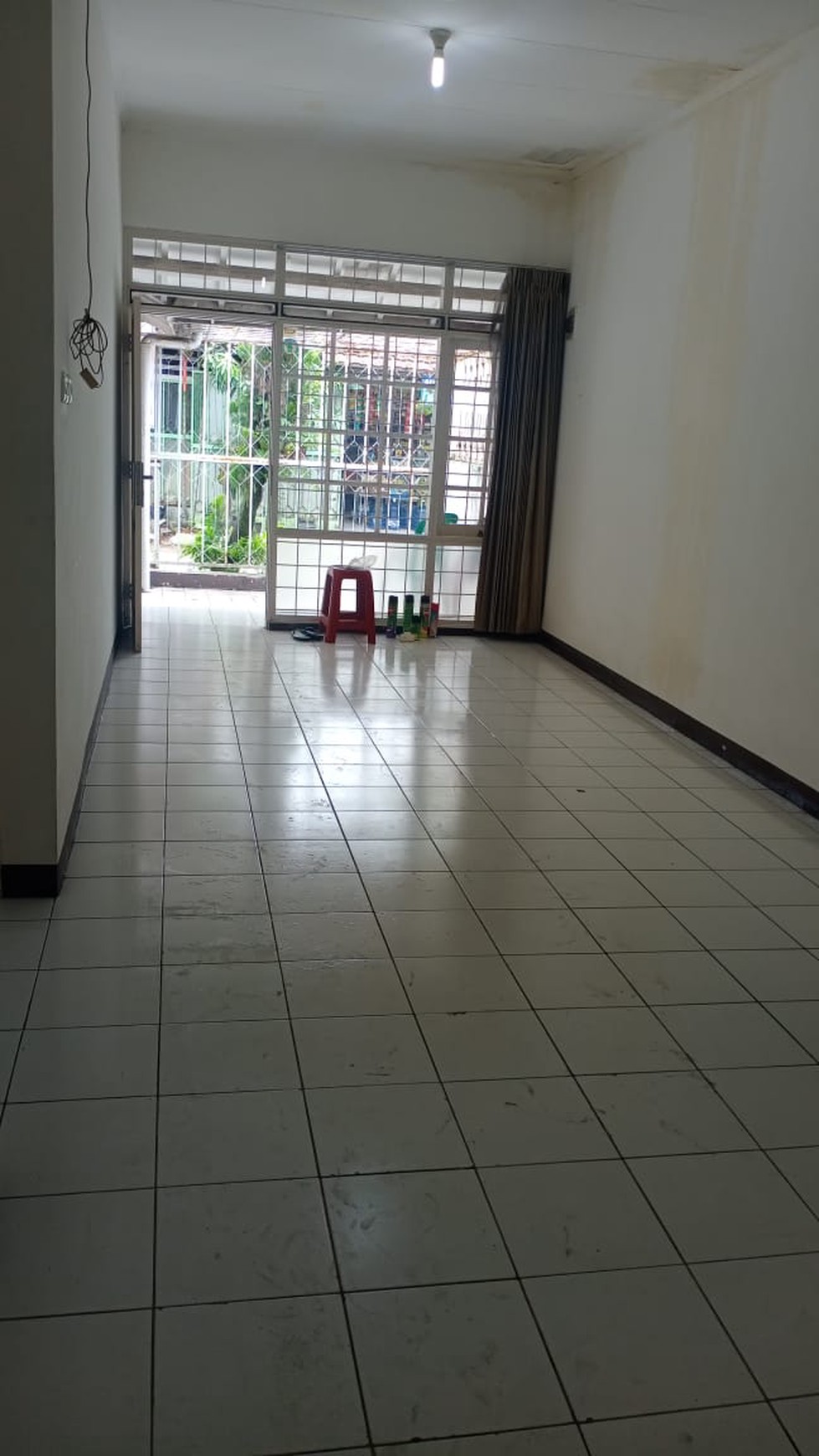 Rumah Minimalis 1,5 Lantai di Taman Kopo Indah