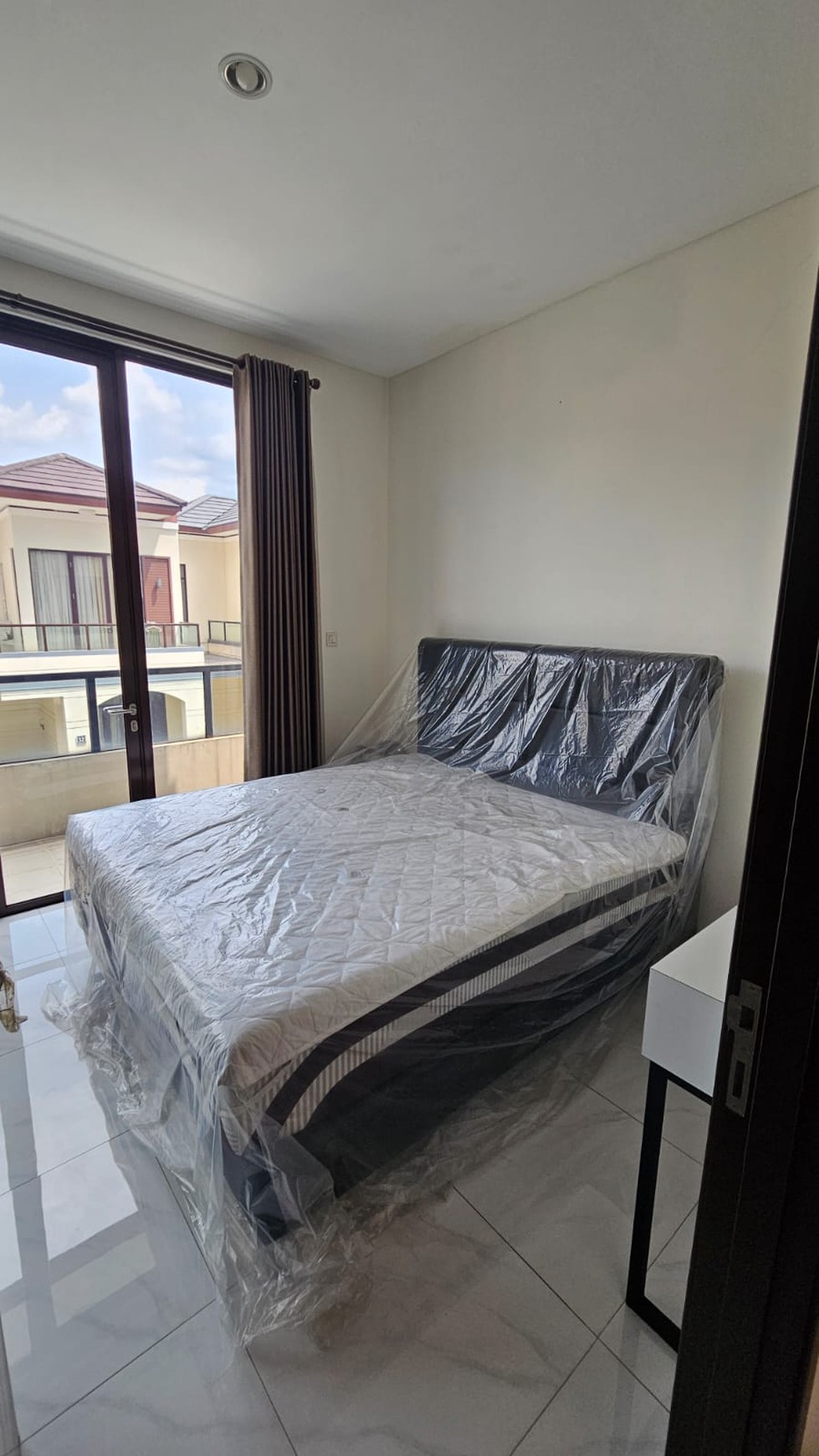 Dijual Rumah Furnish Di Lavon City Cluster Allura dekat dengan 3 Akses Toll