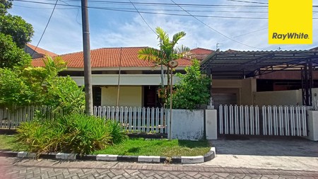 Disewakan Rumah 2 lantai di Ketintang Wiyata  Surabaya